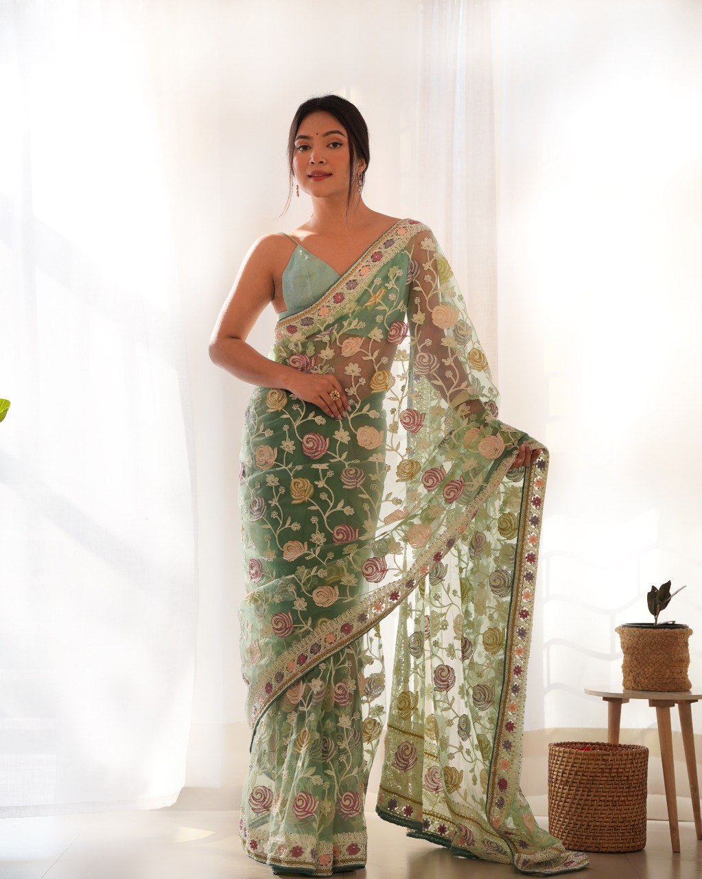 BOLLYWOOD TRENDZ EXCLUSIVE DESIGNER SAREE COLLECTION