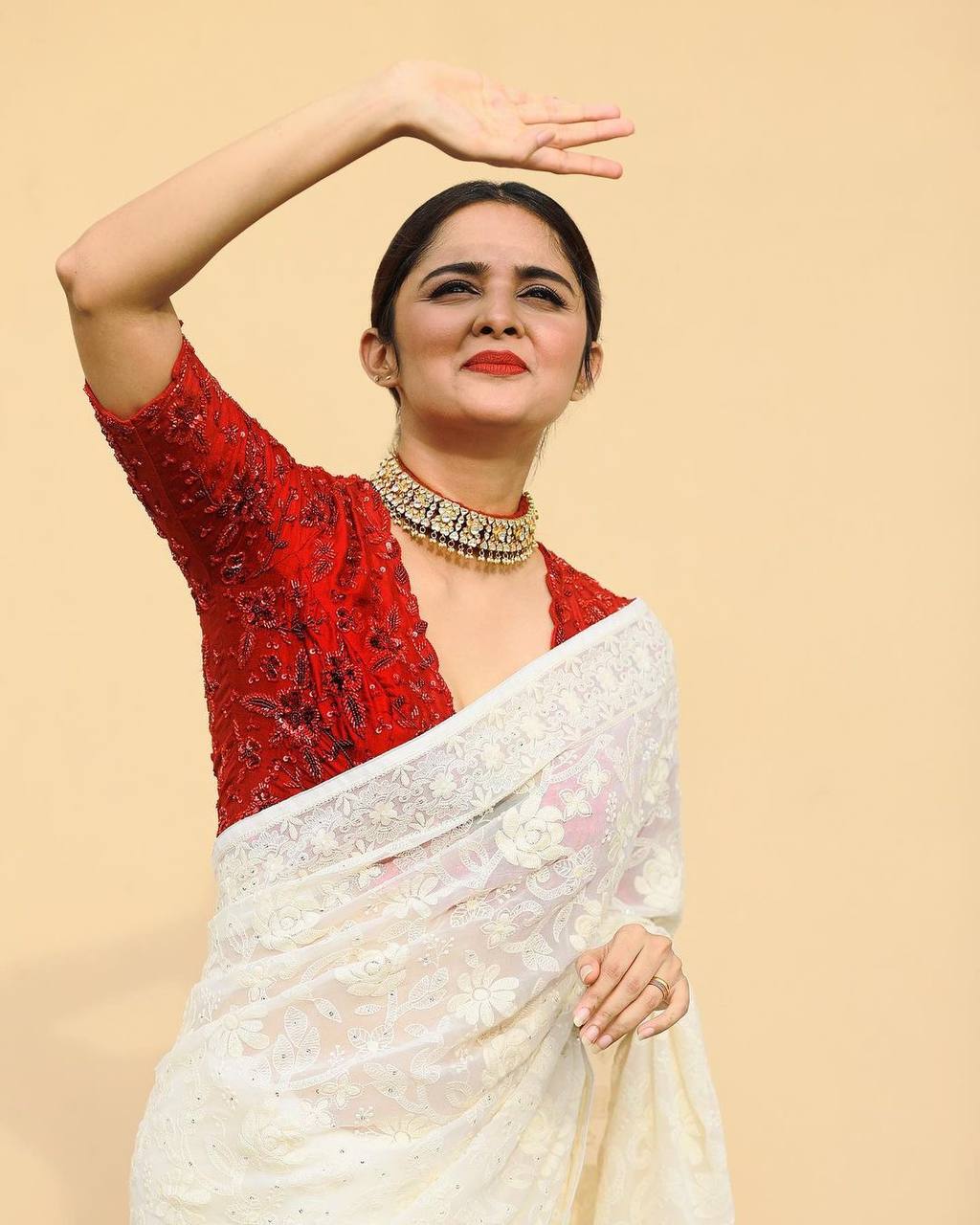 SUMMER HOT FANCY GEORGETTE SAREE WITH CHAINSTITCHED & STONE WORK
