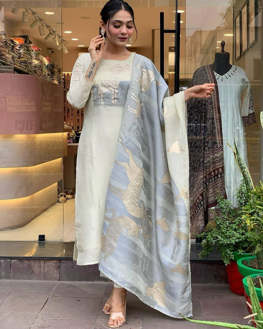 NEW ARRIVAL – LUXURIOUS HEAVY STITCHED SUIT SET