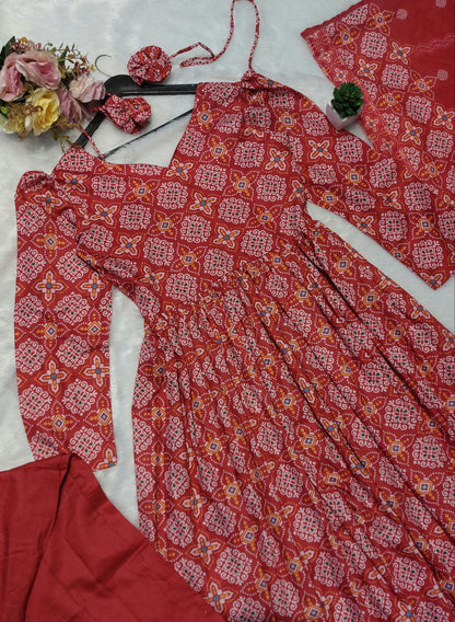 Exquisite 3-Piece Floral Suit Set – A Celebration of Elegance &amp; Grace