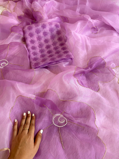 EXCLUSIVE DESIGNER ORGANZA SAREE – A FUSION OF GRACE & LUXURY