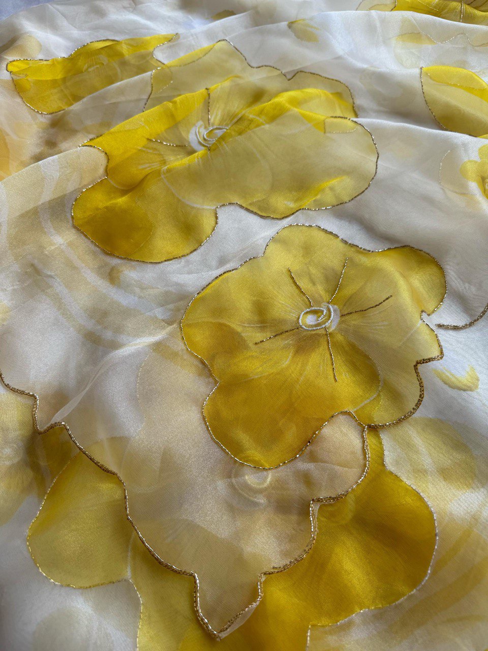 EXCLUSIVE LUXURY ORGANZA SAREE – A TIMELESS MASTERPIECE