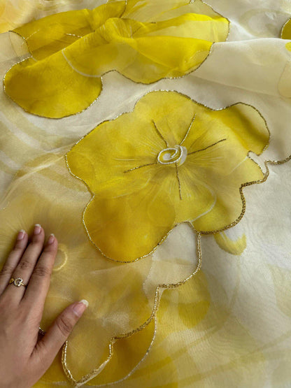 EXCLUSIVE LUXURY ORGANZA SAREE – A TIMELESS MASTERPIECE