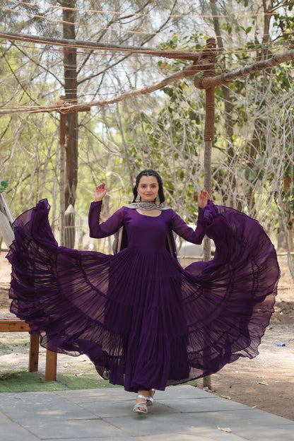 DESIRABLE WOMEN'S FULLY FLAIRED GOWN