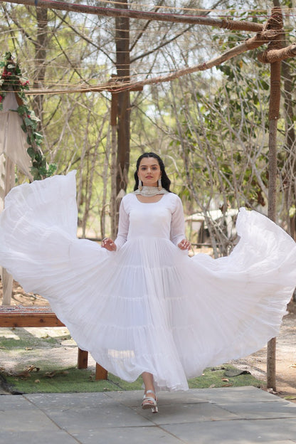 DESIRABLE WOMEN'S FULLY FLAIRED GOWN