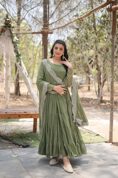 DESIRABLE WOMEN'S FULLY FLAIRED GOWN