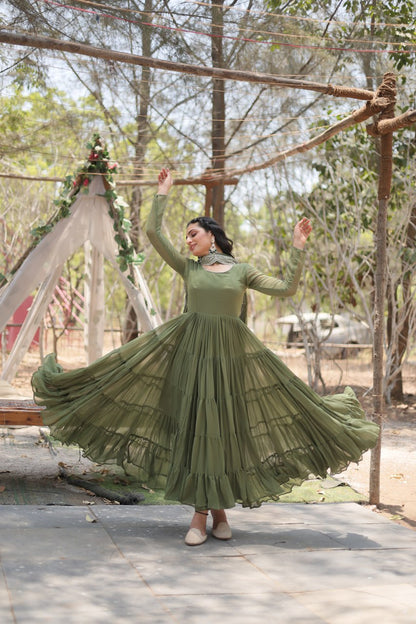 DESIRABLE WOMEN'S FULLY FLAIRED GOWN