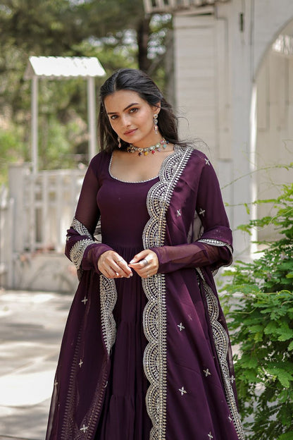 DESIRABLE WOMEN'S DESIGNER GOWN