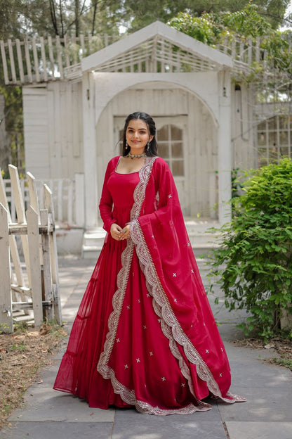 DESIRABLE WOMEN'S DESIGNER GOWN