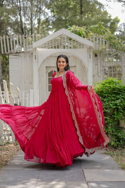 DESIRABLE WOMEN'S DESIGNER GOWN