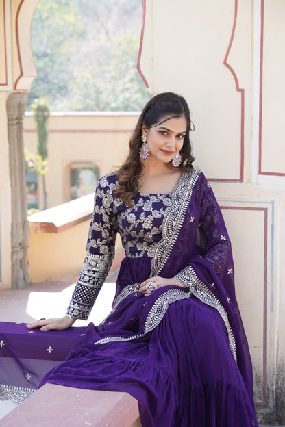 ELEGANT FAUX BLOOMING GOWN WITH VISCOSE DYABLE JACQUARD & SEQUINS EMBROIDERY – A PERFECT FUSION OF TRADITION & STYLE 💝