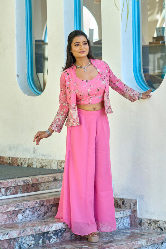 ADORNED WITH FLORAL EMBROIDERY – A TOUCH OF GLAMOUR FOR EVERY EVENT
