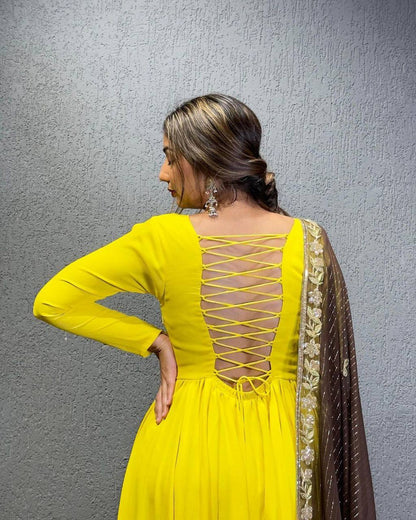 GRACEFUL FLAIR ANARKALI SET
