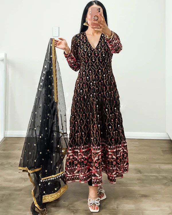 ELEGANT FOAX GEORGETTE TOP & MICRO PANT SET WITH SOFT NET DUPATTA