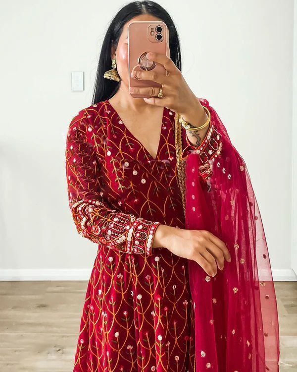 ELEGANT FOAX GEORGETTE TOP & MICRO PANT SET WITH SOFT NET DUPATTA