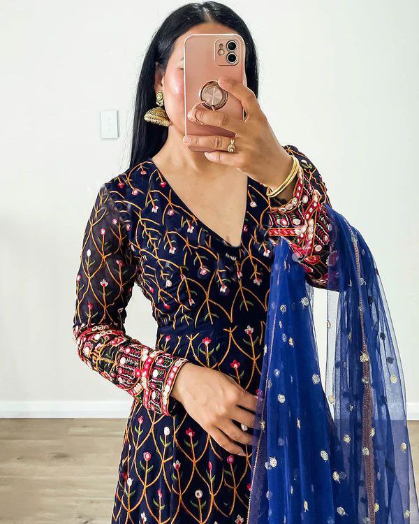 ELEGANT FOAX GEORGETTE TOP & MICRO PANT SET WITH SOFT NET DUPATTA