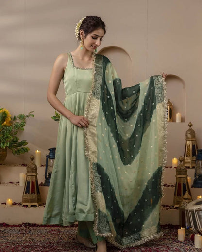 ELEGANT DESIGNER GOWN IN HEAVY STAR GEORGETTE WITH DIGITAL PRINT DUPATTA
