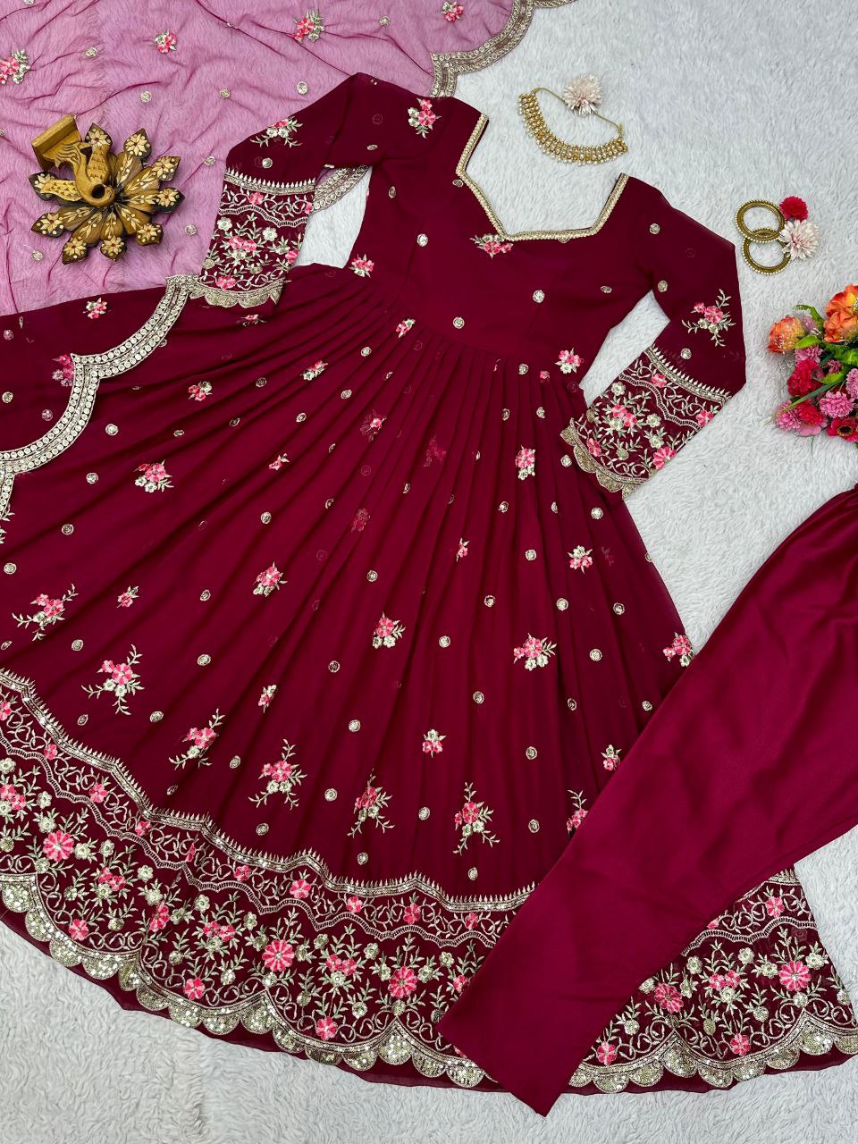 ELEGANT DESIGNER FAUX GEORGETTE SUIT – A PERFECT BLEND OF GRACE & STYLE