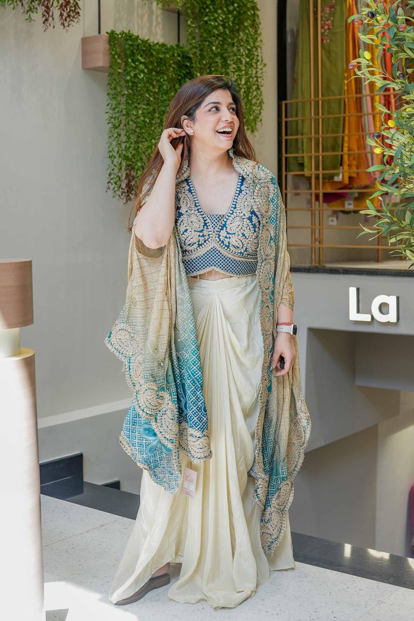 EXCLUSIVE THREE-PIECE WESTERN FUSION OUTFIT FOR A DESIGNER STATEMENT LOOK