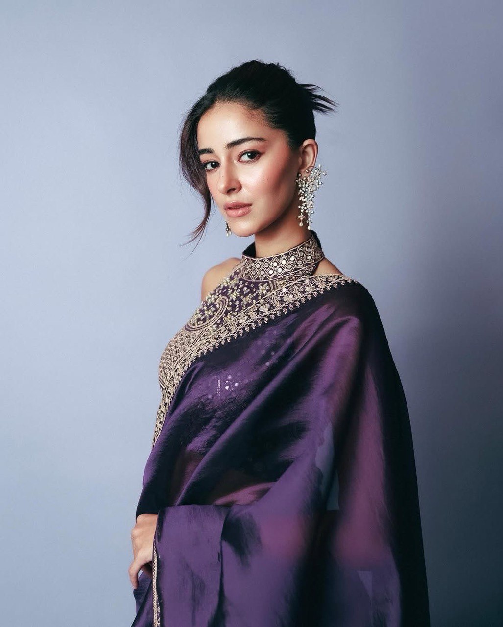 ELEGANT DESIGNER JIMMY CHU SAREE WITH THREAD & SEQUINS EMBROIDERY | UNSTITCHED BLOUSE PIECE