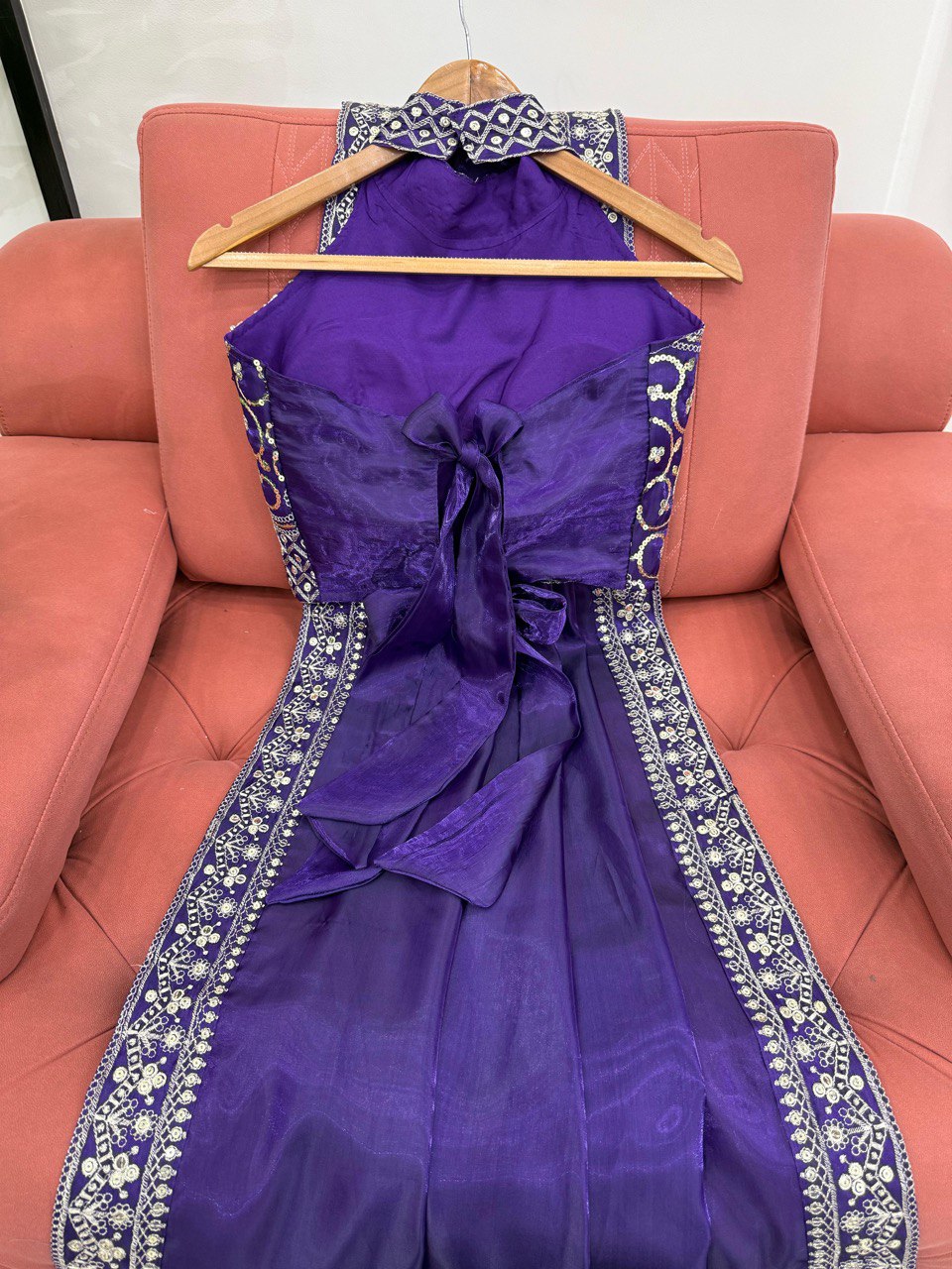ELEGANT DESIGNER JIMMY CHU SAREE WITH THREAD & SEQUINS EMBROIDERY | UNSTITCHED BLOUSE PIECE