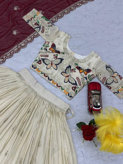 GRAND WEDDING WEAR LEHENGA CHOLI SET WITH CANCAN & EXQUISITE SEQUENCE WORK