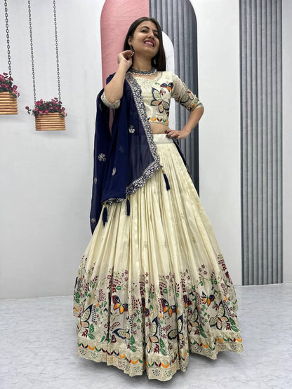 GRAND WEDDING WEAR LEHENGA CHOLI SET WITH CANCAN & EXQUISITE SEQUENCE WORK