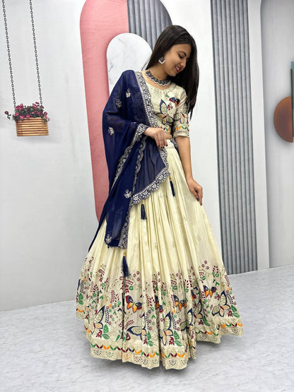 GRAND WEDDING WEAR LEHENGA CHOLI SET WITH CANCAN & EXQUISITE SEQUENCE WORK