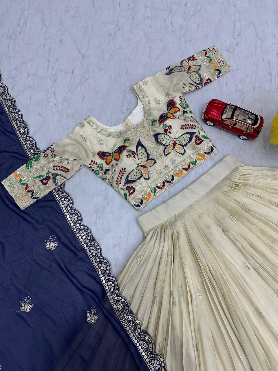 GRAND WEDDING WEAR LEHENGA CHOLI SET WITH CANCAN & EXQUISITE SEQUENCE WORK