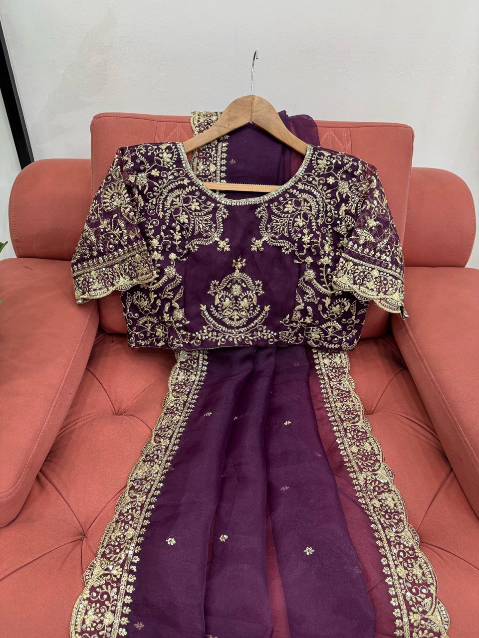 PREMIUM HEAVY ORGANZA SILK DESIGNER SAREE WITH THREAD & SEQUINS EMBROIDERY | UNSTITCHED BLOUSE PIECE